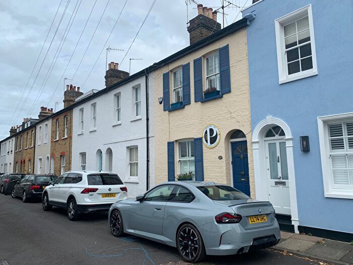 2 Bedroom Terraced House To Rent In Cambridge Cottages, Kew, Richmond, TW9