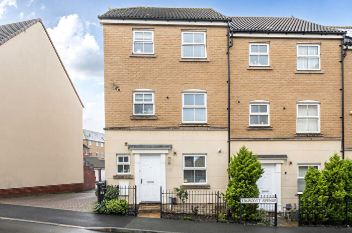 4 Bedroom End Of Terrace House For Sale In Truscott Avenue, Swindon, Wiltshire, SN25