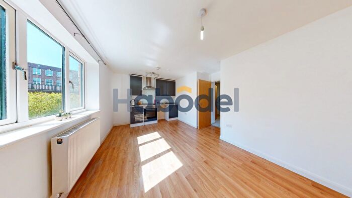 2 Bedroom Flat To Rent In Lockside House, Yardley Wood Road, Yardley Wood, Birmingham, B14