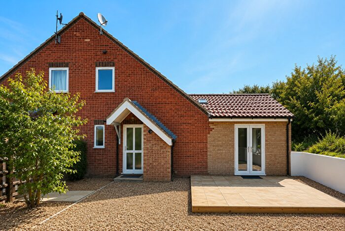 1 Bedroom End Of Terrace House To Rent In The Brambles, Bar Hill, Cambridge, CB23