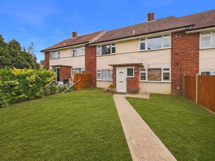 2 Bedroom Maisonette For Sale In Southbourne Gardens, Ruislip, HA4