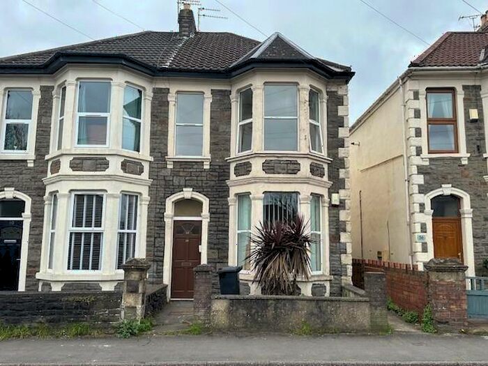 1 Bedroom Flat To Rent In North Street, Downend, Bristol, BS16