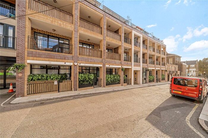 2 Bedroom Flat To Rent In Hampshire Street, Kentish Town, NW5