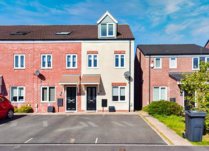 3 Bedroom End Of Terrace House To Rent In Wisteria Way, Nottingham, NG14