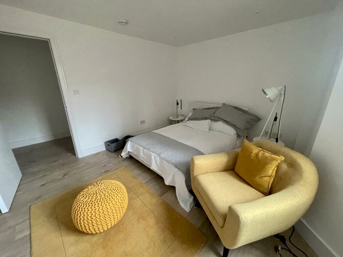 2 Bedroom Apartment To Rent In Midland Road, Luton, LU2