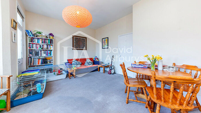 1 Bedroom Apartment To Rent In Rathcoole Gardens, Crouch End, London, N8