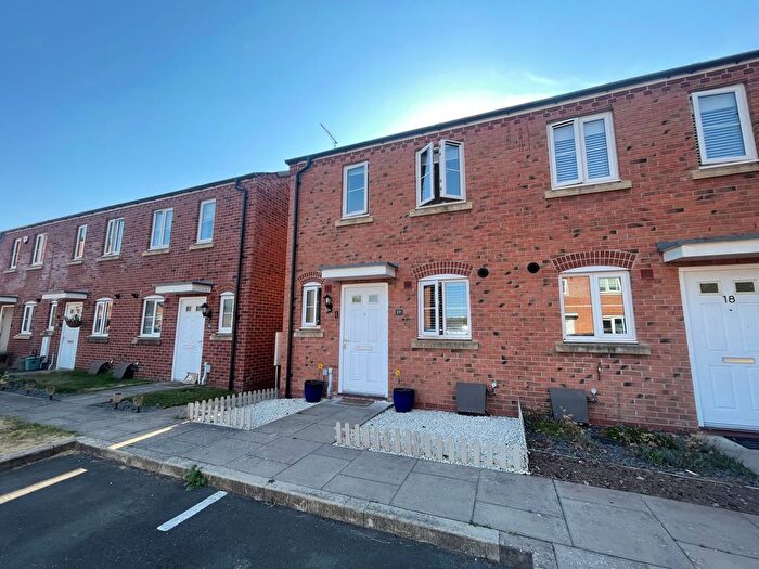 2 Bedroom Semi Detached House To Rent In Hankinson Road, Warwick, CV34