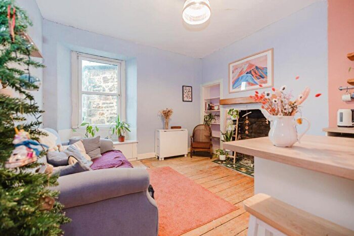 1 Bedroom Flat To Rent In L Salmond Place, Edinburgh, EH7