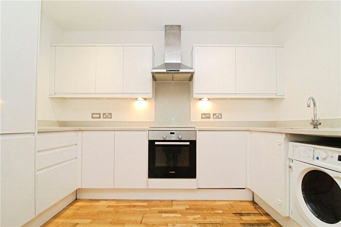 2 Bedroom Flat To Rent In Lansdowne Road, Croydon, CR0