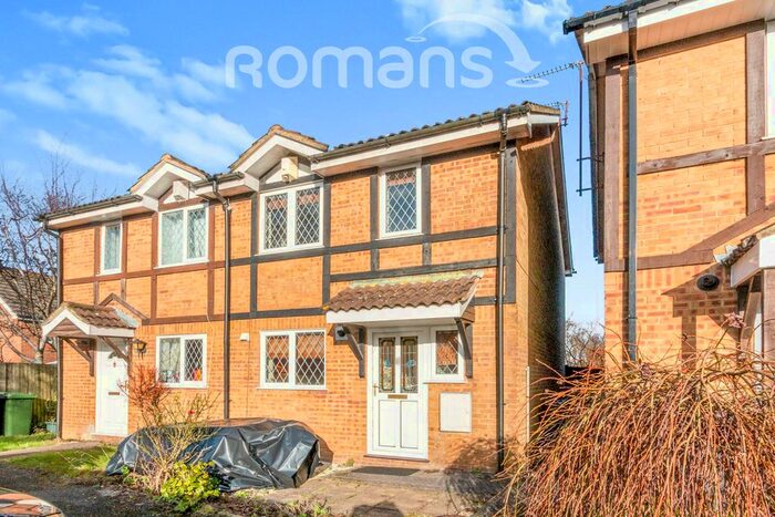 3 Bedroom End Of Terrace House To Rent In Corinthian Close, Basingstoke RG22