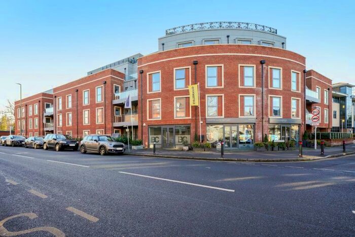 3 Bedroom Apartment To Rent In Landmark Court, Queens Road, Weybridge, Surrey, KT13