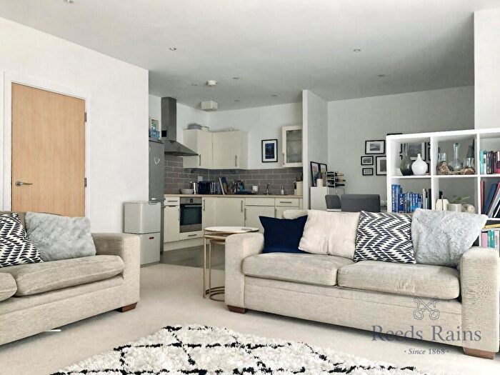 1 Bedroom Apartment For Sale In Rosse Gardens, Desvignes Drive, SE13