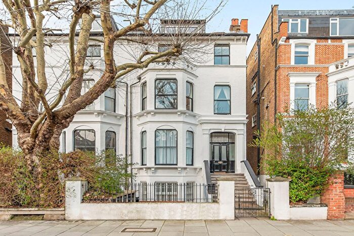 2 Bedroom Flat For Sale In St. Quintin Avenue, North Kensington, W10