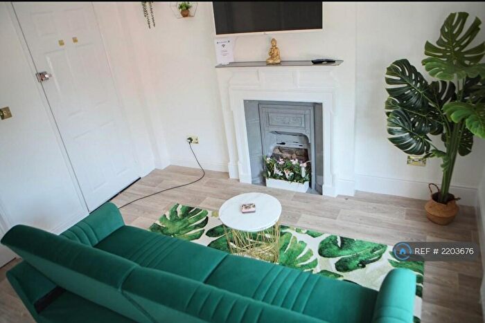 1 Bedroom Flat To Rent In Enigma Hair & Beauty, Wanstead, E11