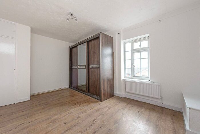 3 Bedroom Maisonette To Rent In Sheaveshill Court, Colindale, London, NW9