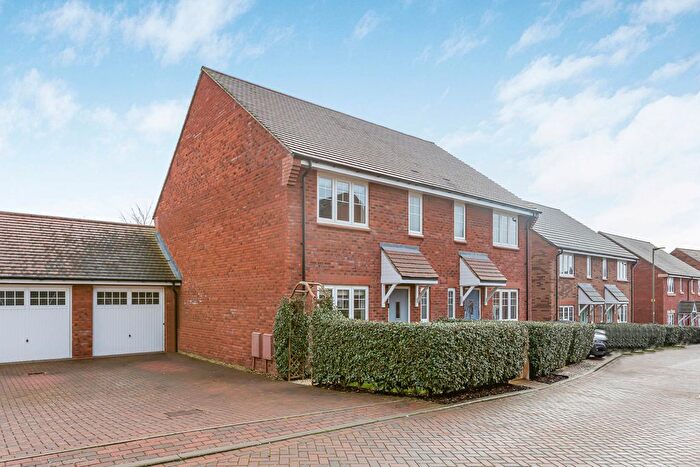 3 Bedroom Semi Detached House For Sale In Corallian Drive, Faringdon, Oxfordshire, SN7