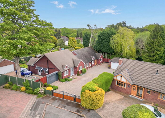 5 Bedroom Detached House For Sale In Rowthorn Close, Streetly, Sutton Coldfield, B74
