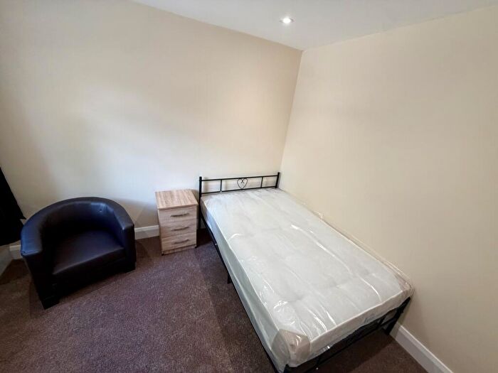 4 Bedroom Detached House To Rent In Redmere Grove, Fallowfield, M14