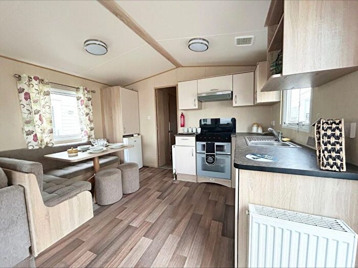 3 Bedroom Park Home For Sale In Leysdown Road, Leysdown-On-Sea, Sheerness, ME12