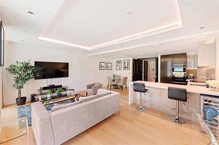 2 Bedroom Flat For Sale In Thomas Earle House, Warwick Lane, Kensington, W14
