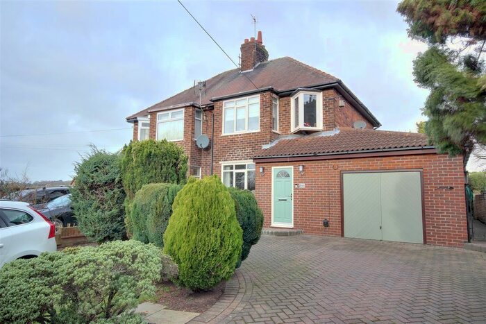 3 Bedroom Semi-Detached House For Sale In Ferriby High Road, North Ferriby, HU14