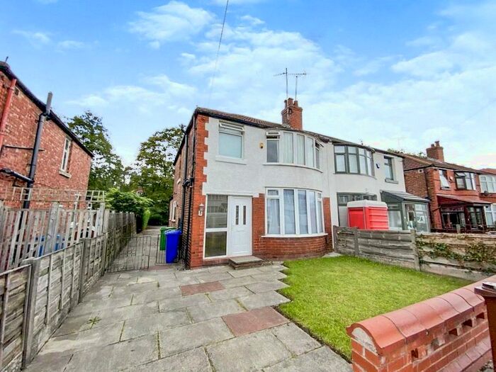 3 Bedroom Semi-Detached House To Rent In Arnfield Road, Manchester, Greater Manchester, M20