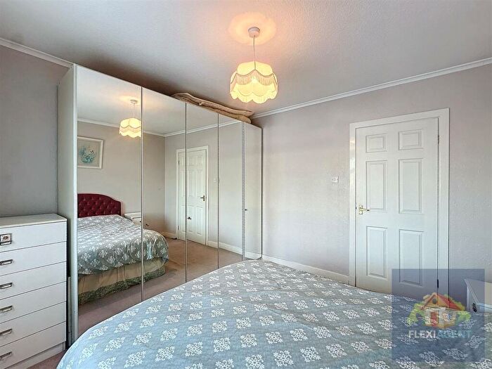 2 Bedroom Semi-Detached Bungalow For Sale In Preston New Road, Southport, PR9