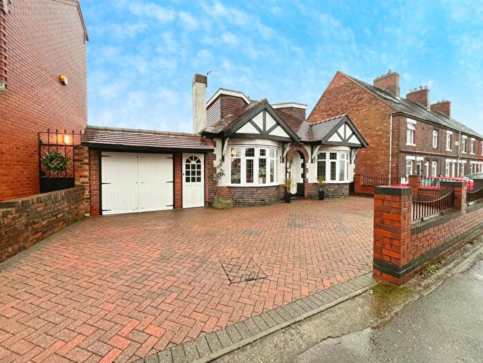 4 Bedroom Bungalow For Sale In Moira Road, Woodville, Swadlincote, Derbyshire, DE11