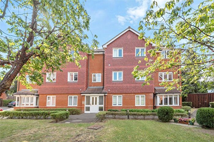 2 Bedroom Flat For Sale In Springview, Knotley Way, West Wickham, BR4