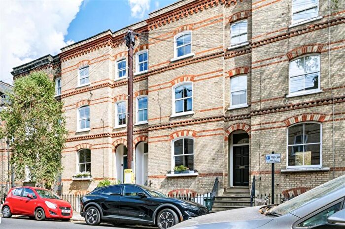 3 Bedroom Terraced House For Sale In Ravensdon Street, SE11