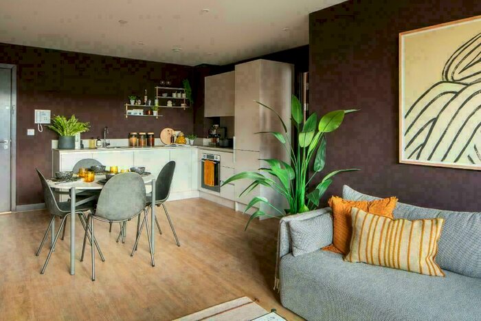 3 Bedroom Apartment To Rent In The Goodsyard Jewellery Quarter, B18