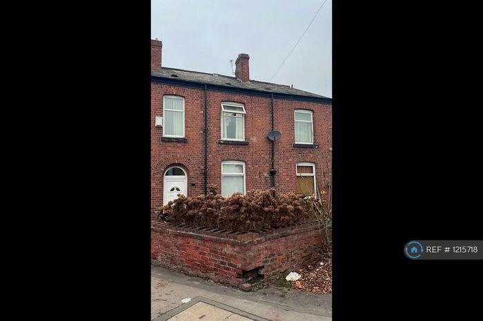3 Bedroom Semi-Detached House To Rent In Moorside Street, Droylsden, Manchester, M43