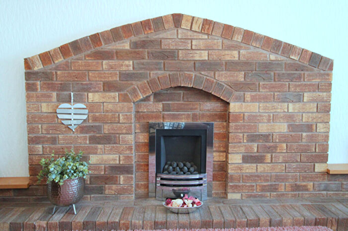 2 Bedroom Bungalow For Sale In Penisaf Avenue, Towyn, LL22