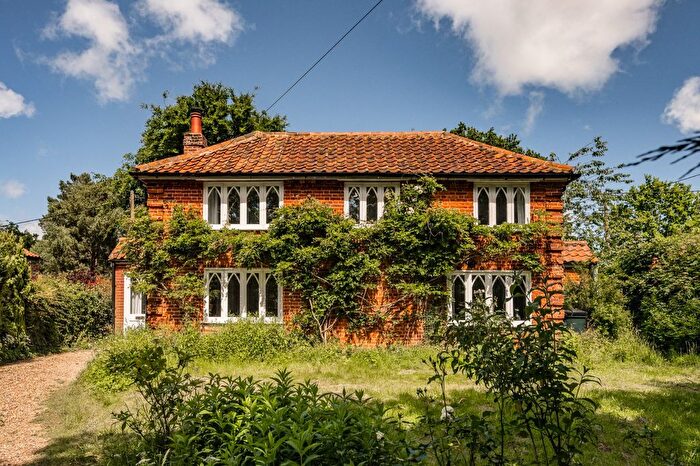2 Bedroom Detached House For Sale In Alby Hill, Nr Aldborough, Norfolk, NR11