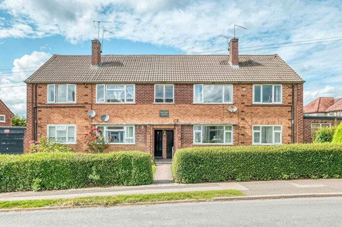 2 Bedroom Flat For Sale In Hamilton Road, Redditch, B97