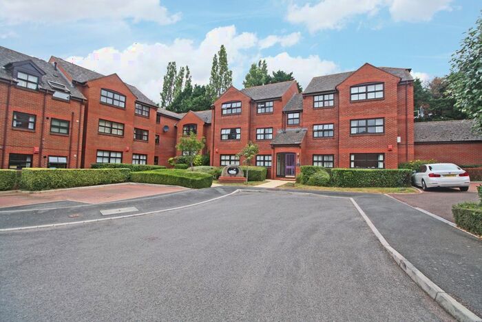 2 Bedroom Flat To Rent In Old Mill Close, St. Leonards, Exeter, EX2