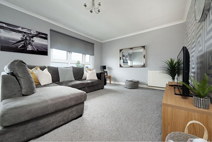 2 Bedroom Flat For Sale In Kincaid Court, Greenock, PA15