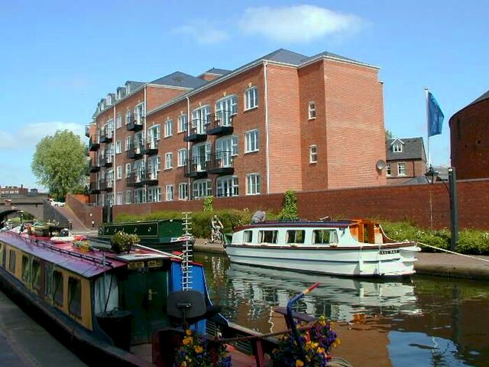2 Bedroom Apartment To Rent In Waterside Court, B16