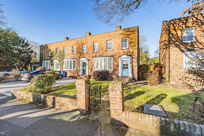 3 Bedroom End Terrace House For Sale In Parsonage Lane, Windsor, SL4