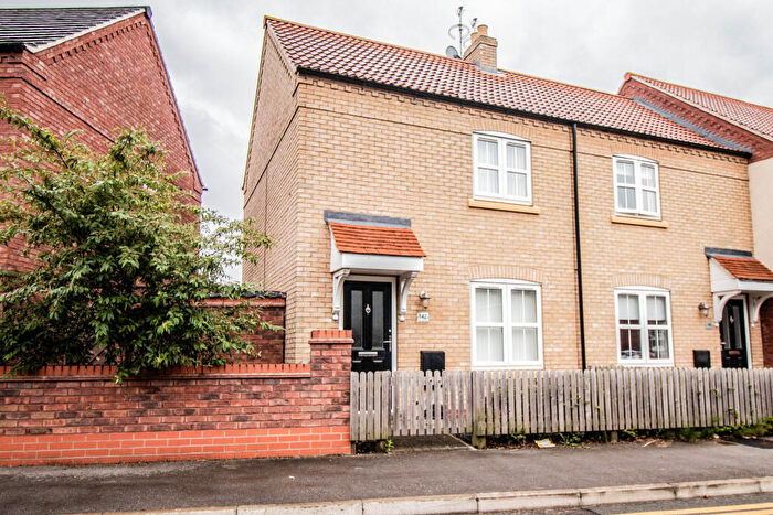 2 Bedroom End Of Terrace House To Rent In Shinewater Park, HU7