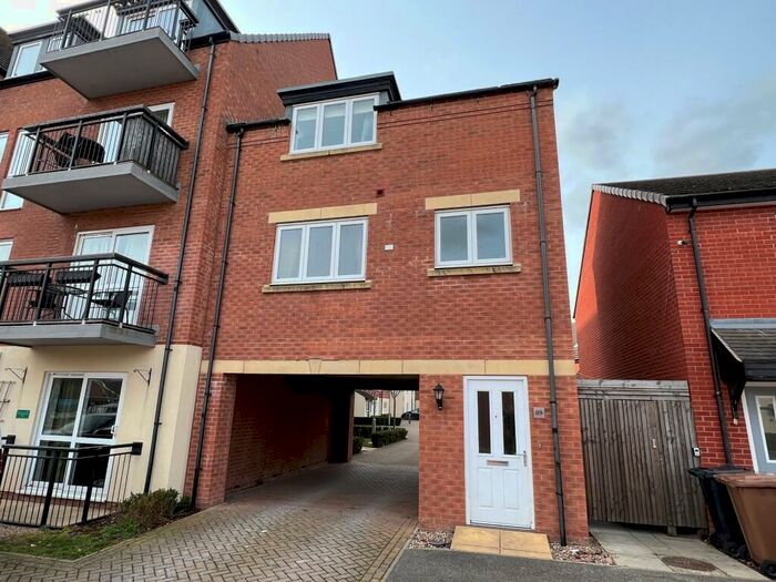 2 Bedroom Apartment To Rent In Iris Crescent, Lincoln, LN1
