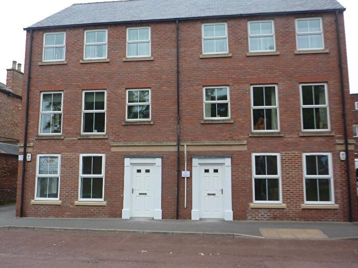 2 Bedroom Flat For Sale In High Street, Northallerton, DL7
