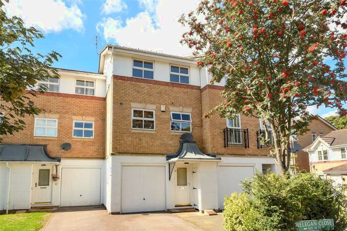3 Bedroom Town House To Rent In Helegan Close, Orpington, BR6
