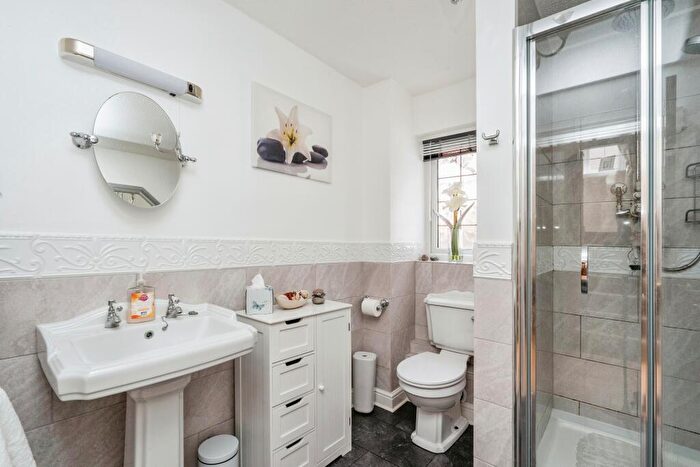 4 Bedroom Detached House For Sale In Oaklands Grove, Waterlooville, PO8