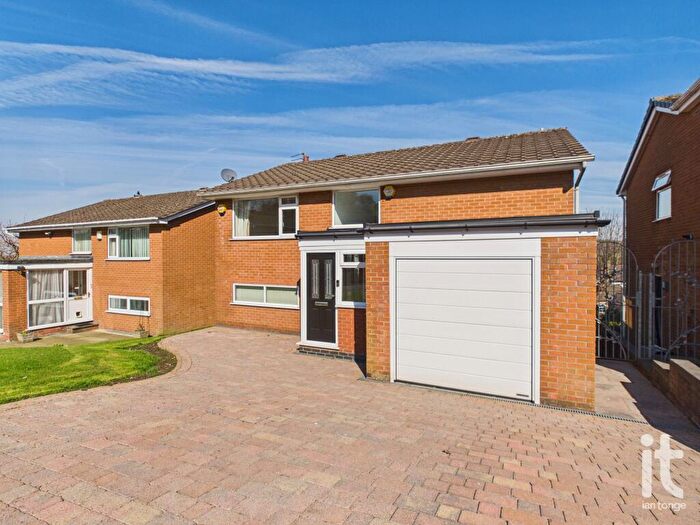 4 Bedroom Detached House For Sale In Chantry Road, Disley, Stockport, SK12