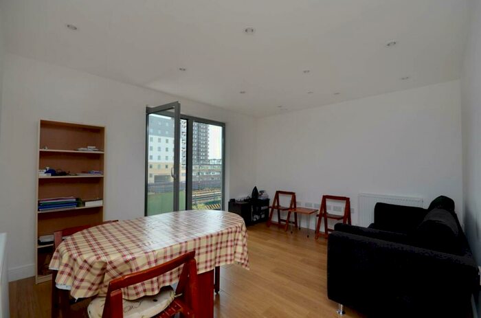 Studio To Rent In Christian Street, Aldgate, London, E1