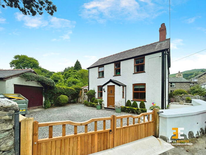3 Bedroom Detached House For Sale In Rowen, Conwy, LL32