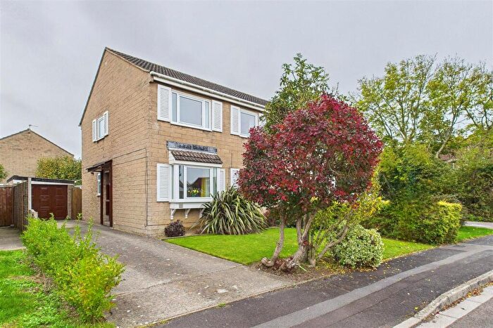 4 Bedroom Semi-Detached House For Sale In Quiet Cul-de-sac Position In Clevedon, BS21