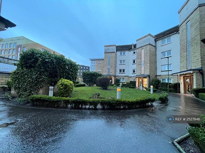 2 Bedroom Flat To Rent In Gorgie Road, Edinburgh, EH11