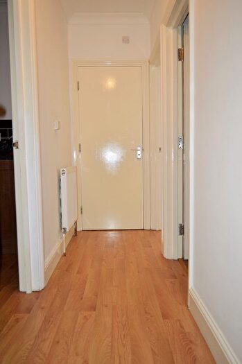1 Bedroom Flat To Rent In Station Road, Forest Gate, E7